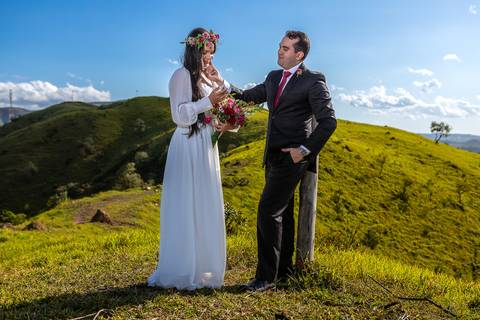 As melhores ideias e inspirações criativas de fotos para ensaio pré wedding no Morro do Capuava - SP'