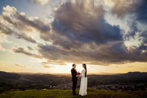 As melhores ideias e inspirações criativas de fotos para ensaio pré wedding no Morro do Capuava - SP'