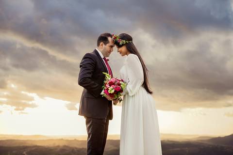 As melhores ideias e inspirações criativas de fotos para ensaio pré wedding no Morro do Capuava - SP'