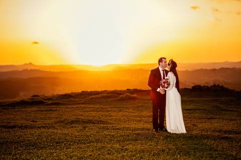 As melhores ideias e inspirações criativas de fotos para ensaio pré wedding no Morro do Capuava - SP'