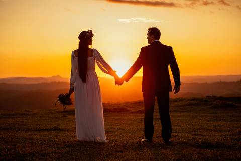 As melhores ideias e inspirações criativas de fotos para ensaio pré wedding no Morro do Capuava - SP'