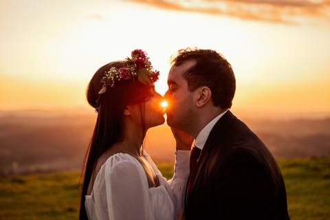 As melhores ideias e inspirações criativas de fotos para ensaio pré wedding no Morro do Capuava - SP'