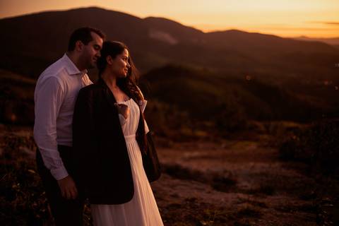 As melhores ideias e inspirações criativas de fotos para ensaio pré wedding no Morro do Capuava - SP'