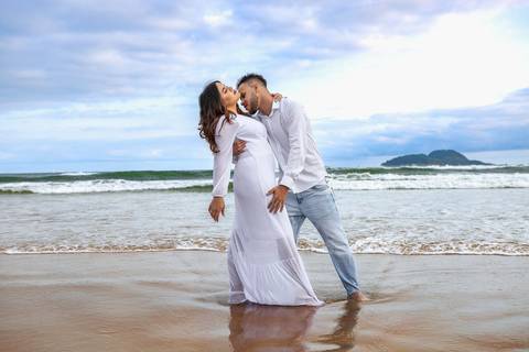 As melhores ideias e inspirações criativas de fotos para ensaio pré wedding na Praia do Tombo - Mirante de Vidro - Guarujá'