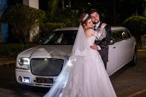 As melhores ideias e inspirações criativas de fotos dos noivos na limusine - SP '