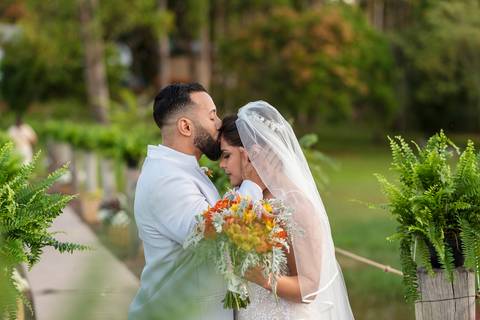 As melhores ideias e inspirações criativas de fotos de casamento cerimônia no Decker em Pirajú - SP'