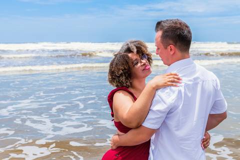 As melhores ideias e inspirações criativas de fotos para ensaio pré wedding na Praia dos Sonhos, Mulheres de Areia e Cama de Anchieta em Itanhaém - SP'