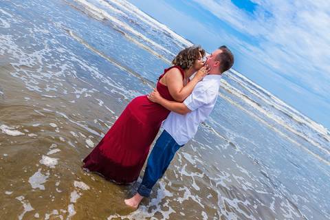 As melhores ideias e inspirações criativas de fotos para ensaio pré wedding na Praia dos Sonhos, Mulheres de Areia e Cama de Anchieta em Itanhaém - SP'