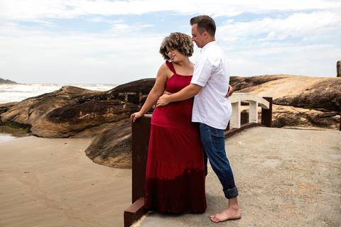 As melhores ideias e inspirações criativas de fotos para ensaio pré wedding na Praia dos Sonhos, Mulheres de Areia e Cama de Anchieta em Itanhaém - SP'