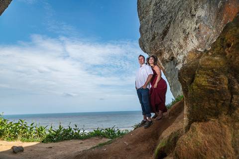 As melhores ideias e inspirações criativas de fotos para ensaio pré wedding na Praia dos Sonhos, Mulheres de Areia e Cama de Anchieta em Itanhaém - SP'