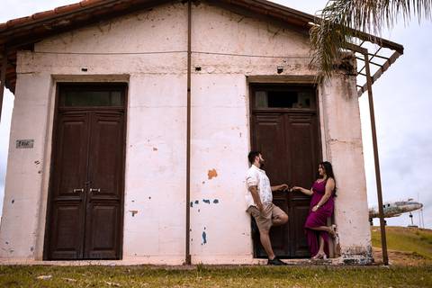 As melhores ideias e inspirações criativas de fotos para ensaio pré wedding no  Avião de Araçariguama em São Paulo'