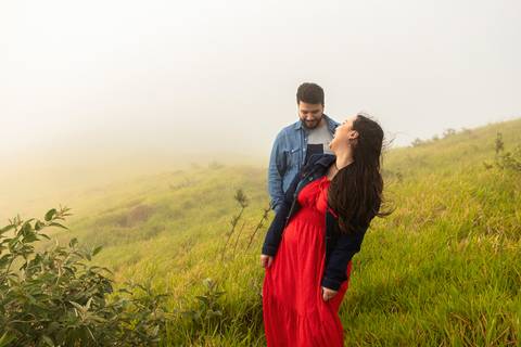 As melhores ideias e inspirações criativas de fotos para ensaio pré wedding no Morro do Capuava - SP'