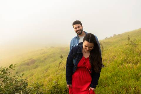 As melhores ideias e inspirações criativas de fotos para ensaio pré wedding no Morro do Capuava - SP'