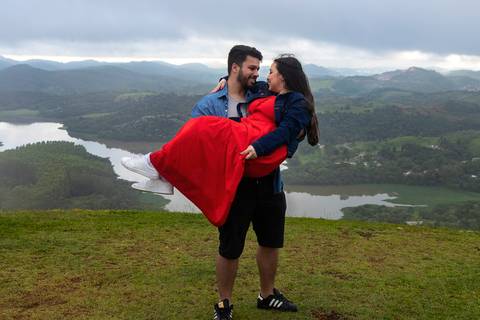 As melhores ideias e inspirações criativas de fotos para ensaio pré wedding no Morro do Capuava - SP'