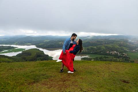As melhores ideias e inspirações criativas de fotos para ensaio pré wedding no Morro do Capuava - SP'