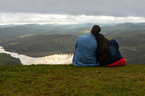As melhores ideias e inspirações criativas de fotos para ensaio pré wedding no Morro do Capuava - SP'