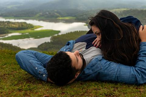 As melhores ideias e inspirações criativas de fotos para ensaio pré wedding no Morro do Capuava - SP'