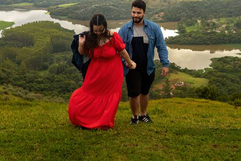 As melhores ideias e inspirações criativas de fotos para ensaio pré wedding no Morro do Capuava - SP'