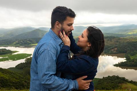 As melhores ideias e inspirações criativas de fotos para ensaio pré wedding no Morro do Capuava - SP'