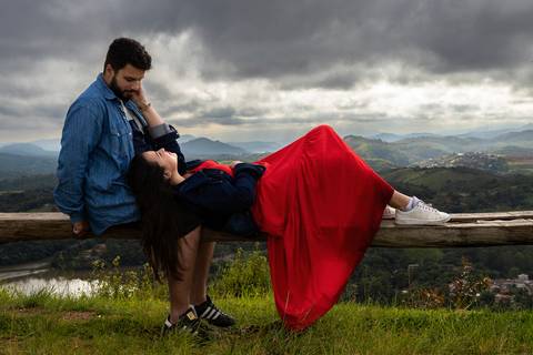 As melhores ideias e inspirações criativas de fotos para ensaio pré wedding no Morro do Capuava - SP'