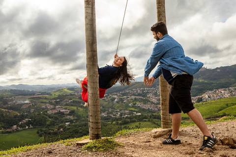 As melhores ideias e inspirações criativas de fotos para ensaio pré wedding no Morro do Capuava - SP'