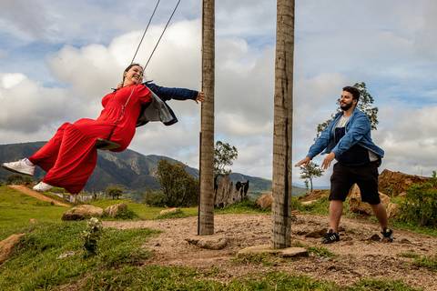 As melhores ideias e inspirações criativas de fotos para ensaio pré wedding no Morro do Capuava - SP'