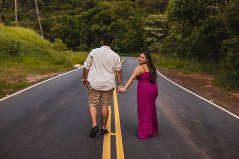 As melhores ideias e inspirações criativas de fotos para ensaio pré wedding na Estrada'