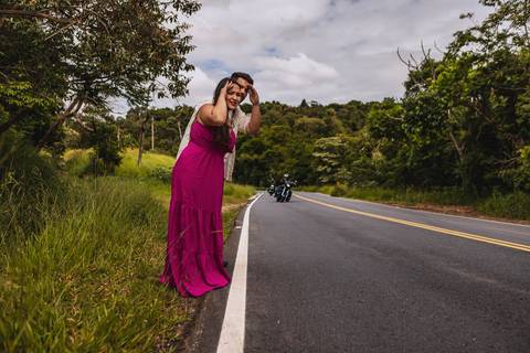 As melhores ideias e inspirações criativas de fotos para ensaio pré wedding na Estrada'