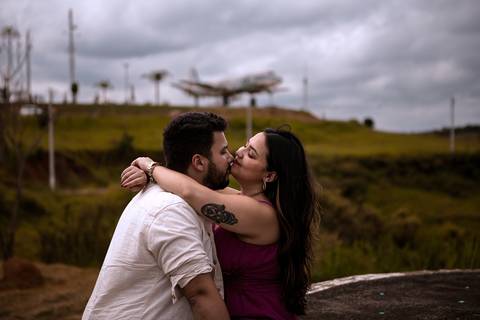 As melhores ideias e inspirações criativas de fotos para ensaio pré wedding no  Avião de Araçariguama em São Paulo'