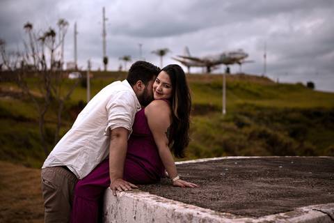 As melhores ideias e inspirações criativas de fotos para ensaio pré wedding no  Avião de Araçariguama em São Paulo'