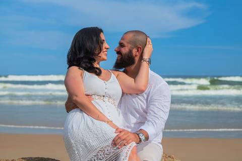 As melhores ideias e inspirações criativas de fotos para ensaio pré wedding na Praia do Tombo - Mirante de Vidro - Guarujá'