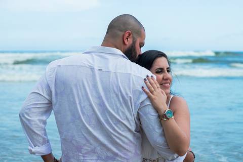 As melhores ideias e inspirações criativas de fotos para ensaio pré wedding na Praia do Tombo - Mirante de Vidro - Guarujá'