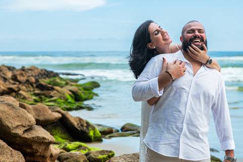 As melhores ideias e inspirações criativas de fotos para ensaio pré wedding na Praia do Tombo - Mirante de Vidro - Guarujá'