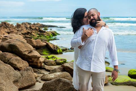As melhores ideias e inspirações criativas de fotos para ensaio pré wedding na Praia do Tombo - Mirante de Vidro - Guarujá'
