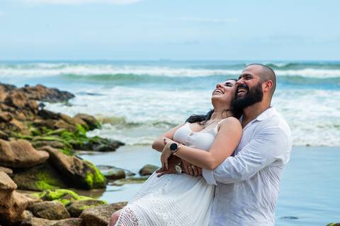 As melhores ideias e inspirações criativas de fotos para ensaio pré wedding na Praia do Tombo - Mirante de Vidro - Guarujá'