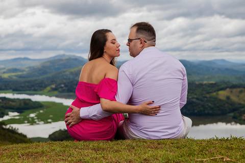 As melhores ideias e inspirações criativas de fotos para ensaio pré wedding no Morro do Capuava - SP'