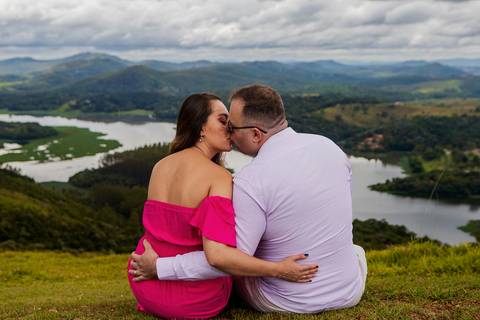 As melhores ideias e inspirações criativas de fotos para ensaio pré wedding no Morro do Capuava - SP'