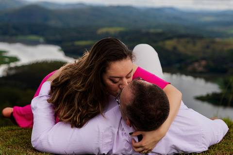 As melhores ideias e inspirações criativas de fotos para ensaio pré wedding no Morro do Capuava - SP'