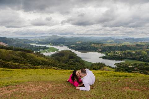 As melhores ideias e inspirações criativas de fotos para ensaio pré wedding no Morro do Capuava - SP'