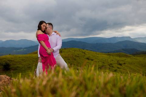 As melhores ideias e inspirações criativas de fotos para ensaio pré wedding no Morro do Capuava - SP'