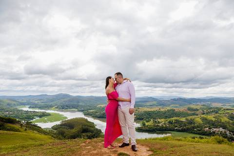 As melhores ideias e inspirações criativas de fotos para ensaio pré wedding no Morro do Capuava - SP'
