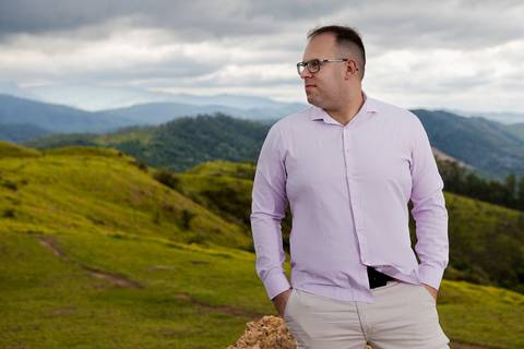 As melhores ideias e inspirações criativas de fotos para ensaio pré wedding no Morro do Capuava - SP'