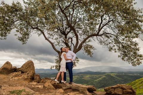 As melhores ideias e inspirações criativas de fotos para ensaio pré wedding no Morro do Capuava - SP'