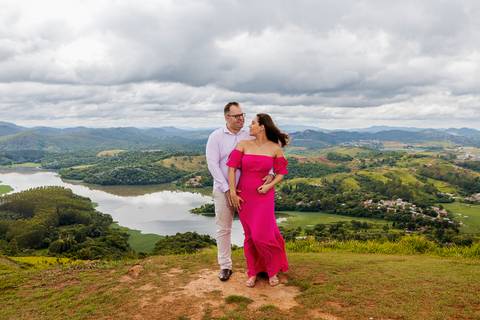 As melhores ideias e inspirações criativas de fotos para ensaio pré wedding no Morro do Capuava - SP'