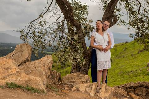 As melhores ideias e inspirações criativas de fotos para ensaio pré wedding no Morro do Capuava - SP'