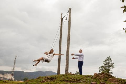 As melhores ideias e inspirações criativas de fotos para ensaio pré wedding no Morro do Capuava - SP'