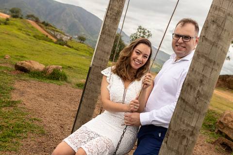 As melhores ideias e inspirações criativas de fotos para ensaio pré wedding no Morro do Capuava - SP'