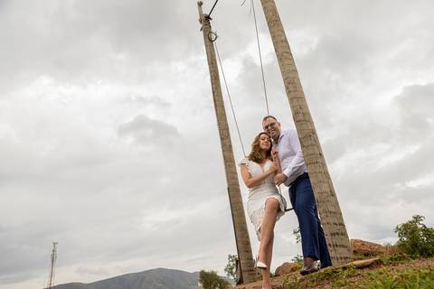 As melhores ideias e inspirações criativas de fotos para ensaio pré wedding no Morro do Capuava - SP'