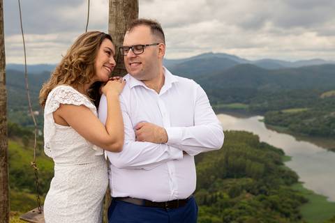 As melhores ideias e inspirações criativas de fotos para ensaio pré wedding no Morro do Capuava - SP'