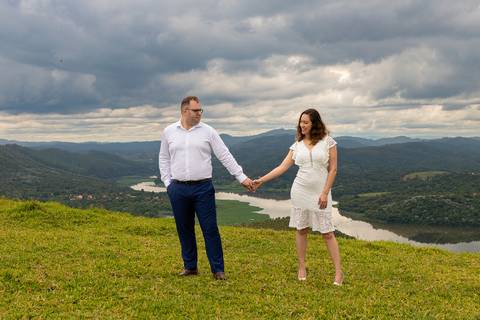 As melhores ideias e inspirações criativas de fotos para ensaio pré wedding no Morro do Capuava - SP'